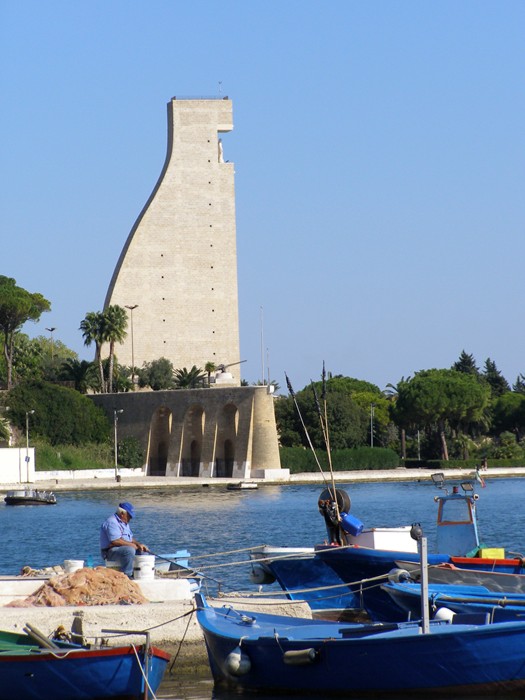 Brindisi Marine-Denkmal
