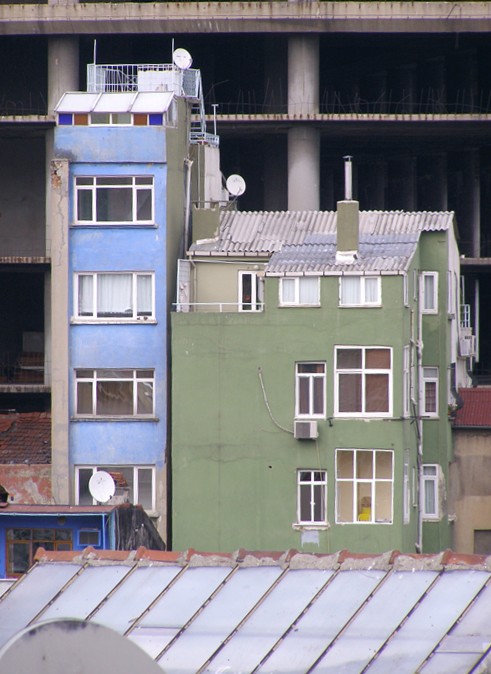 Istanbul Häuser vor Hochhausneubau